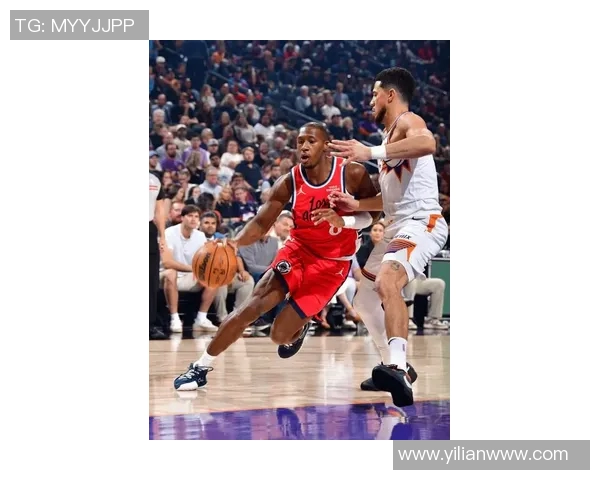 格林首秀29+6三分!卡登缺席快船惨败太阳 布克24+7祖巴茨23+11 格林首秀29+6三分!卡登缺席快船惨败太阳 布克24+7祖巴茨23+11