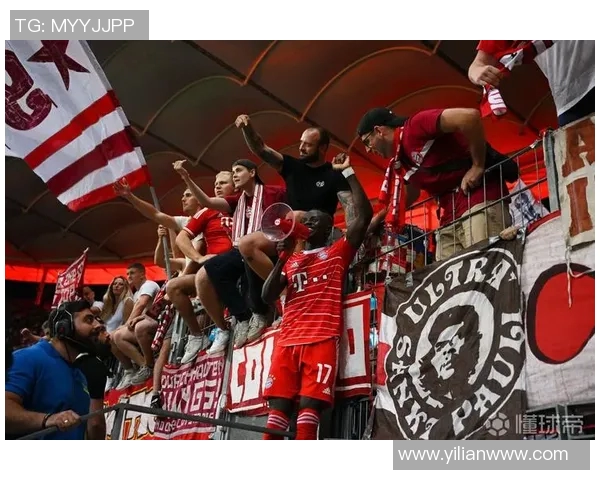 黄黑激情与红色王朝:德甲球迷忠诚度与文化底蕴的深层解析 黄黑激情与红色王朝:德甲球迷忠诚度与文化底蕴的深层解析